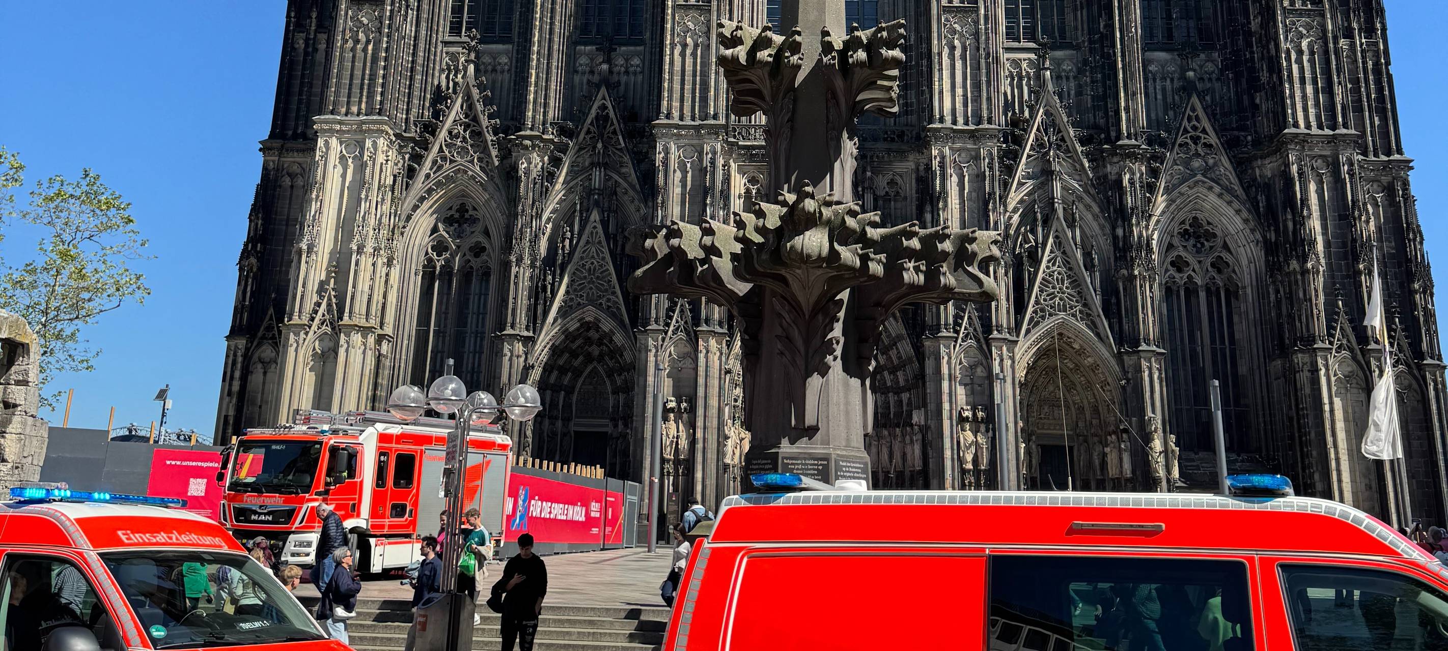 Feuerwehreinsatz am Kölner Dom