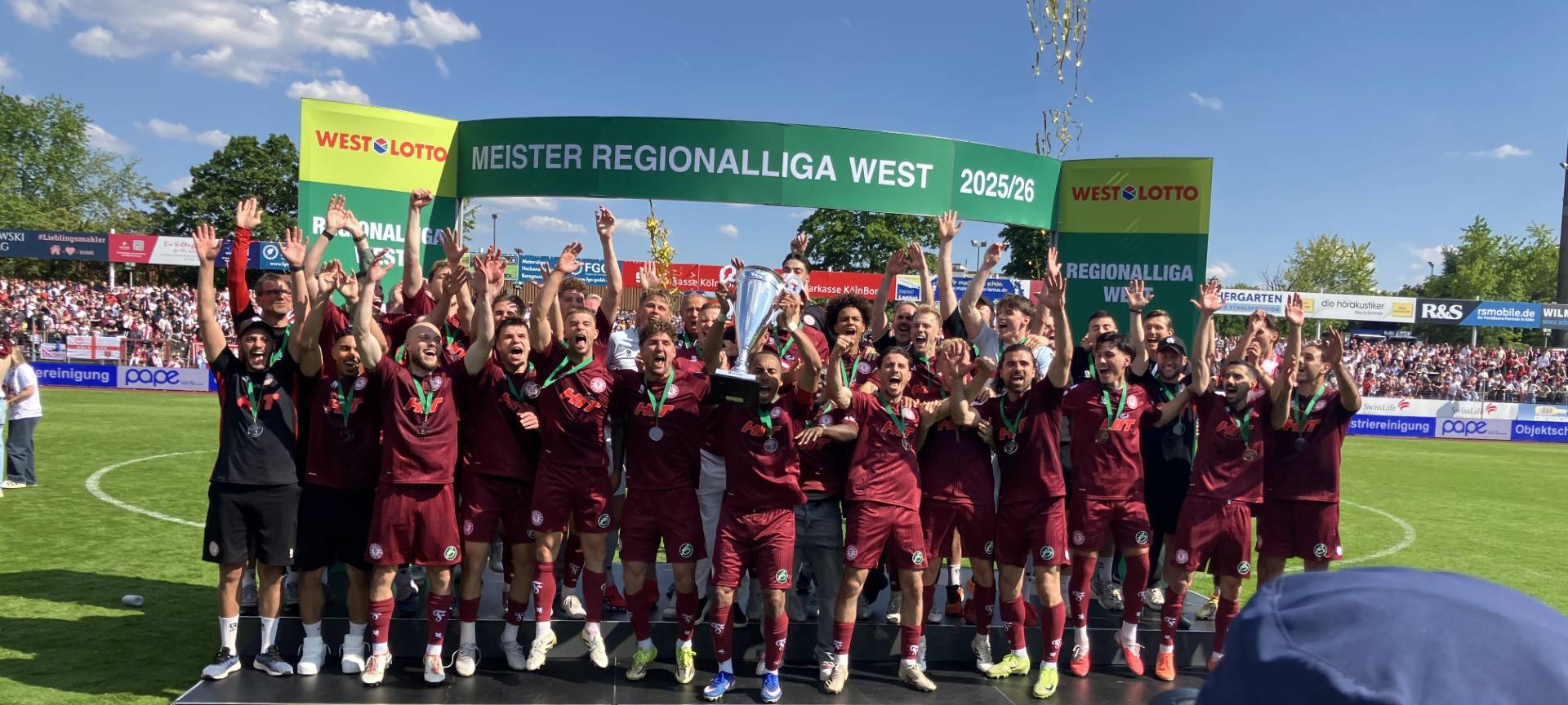 Fortuna Köln feiert seine Rückkehr in die 3. Liga