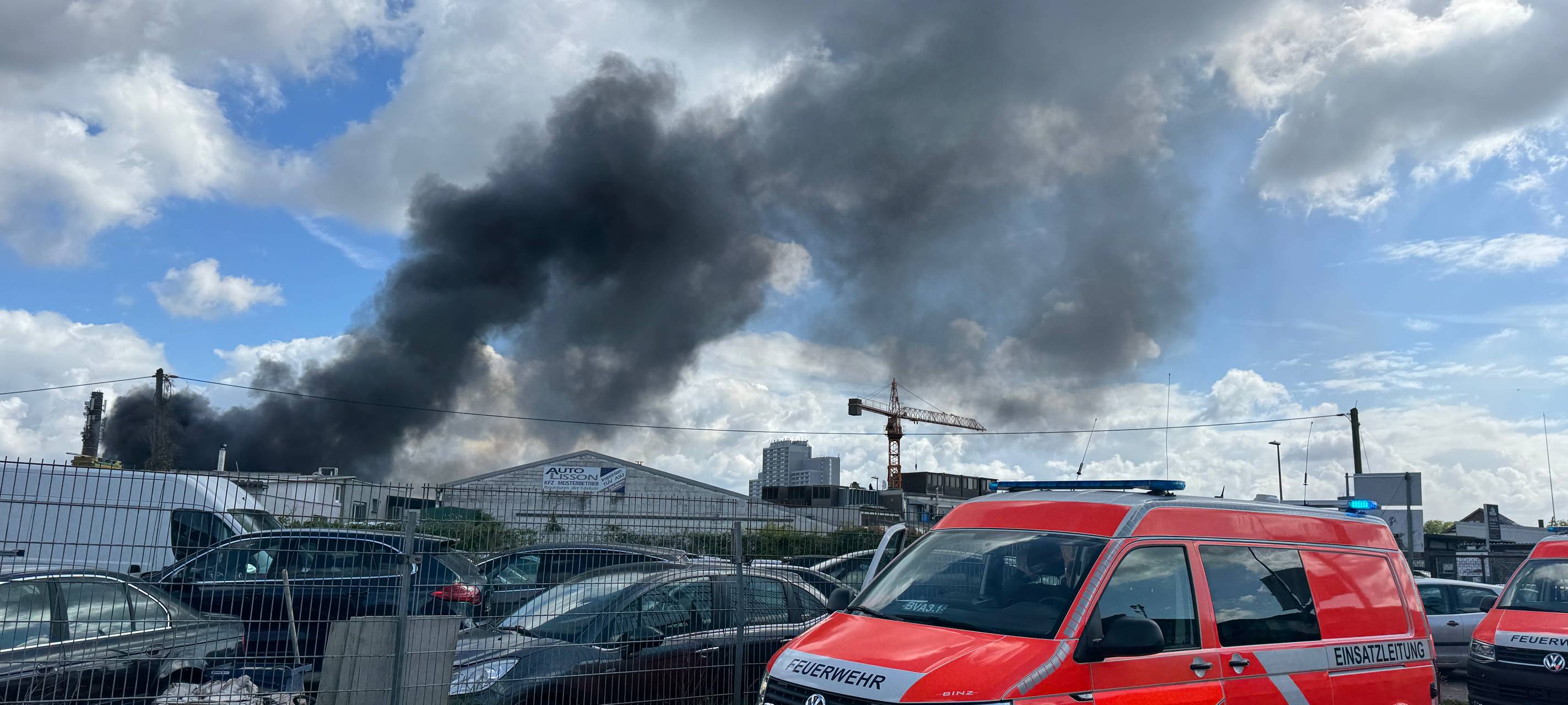 Entwarnung: Feuer in Bickendorf gelöscht!
