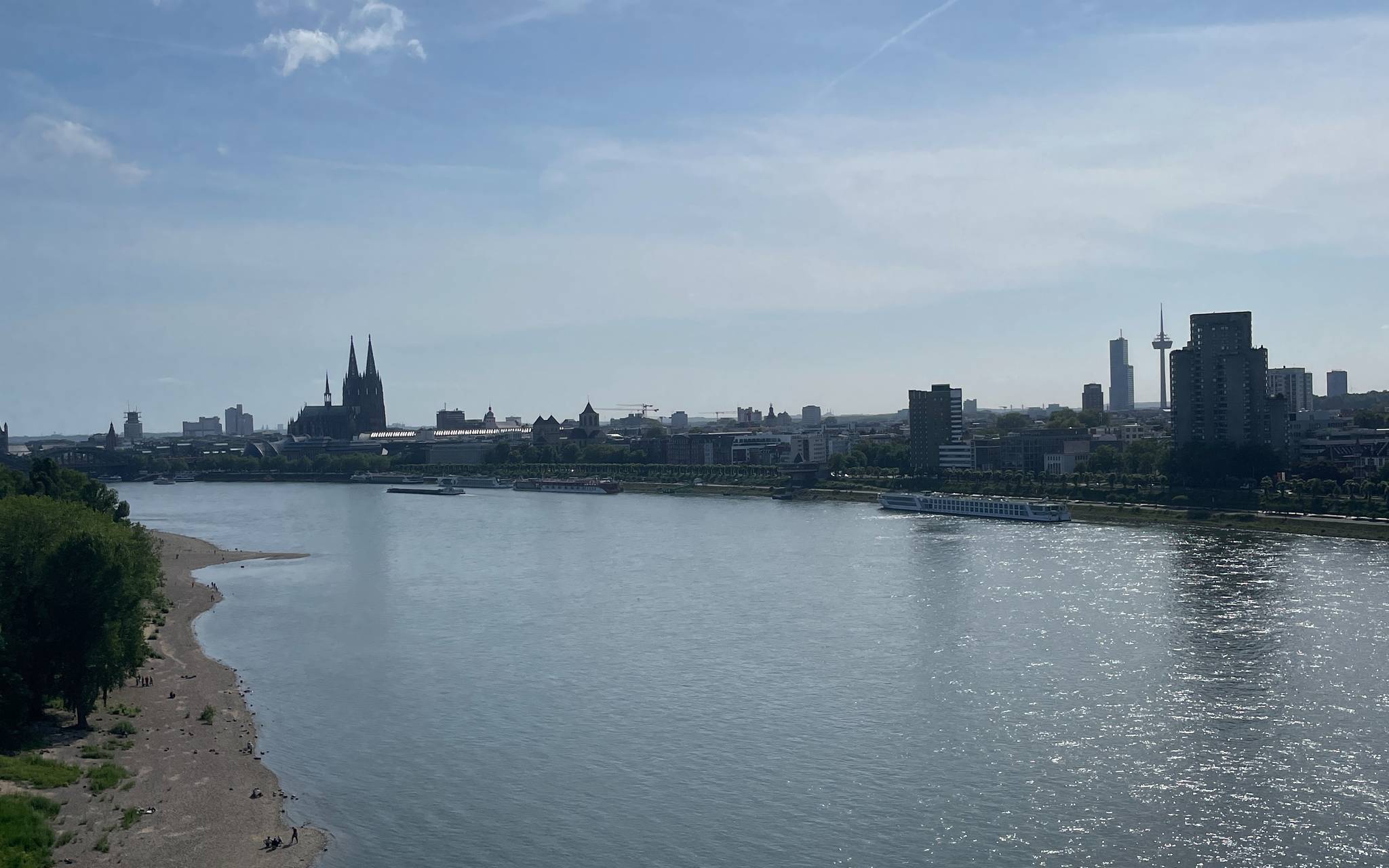 Rhein so niedrig wie nie - Krisen-Konferenz geplant