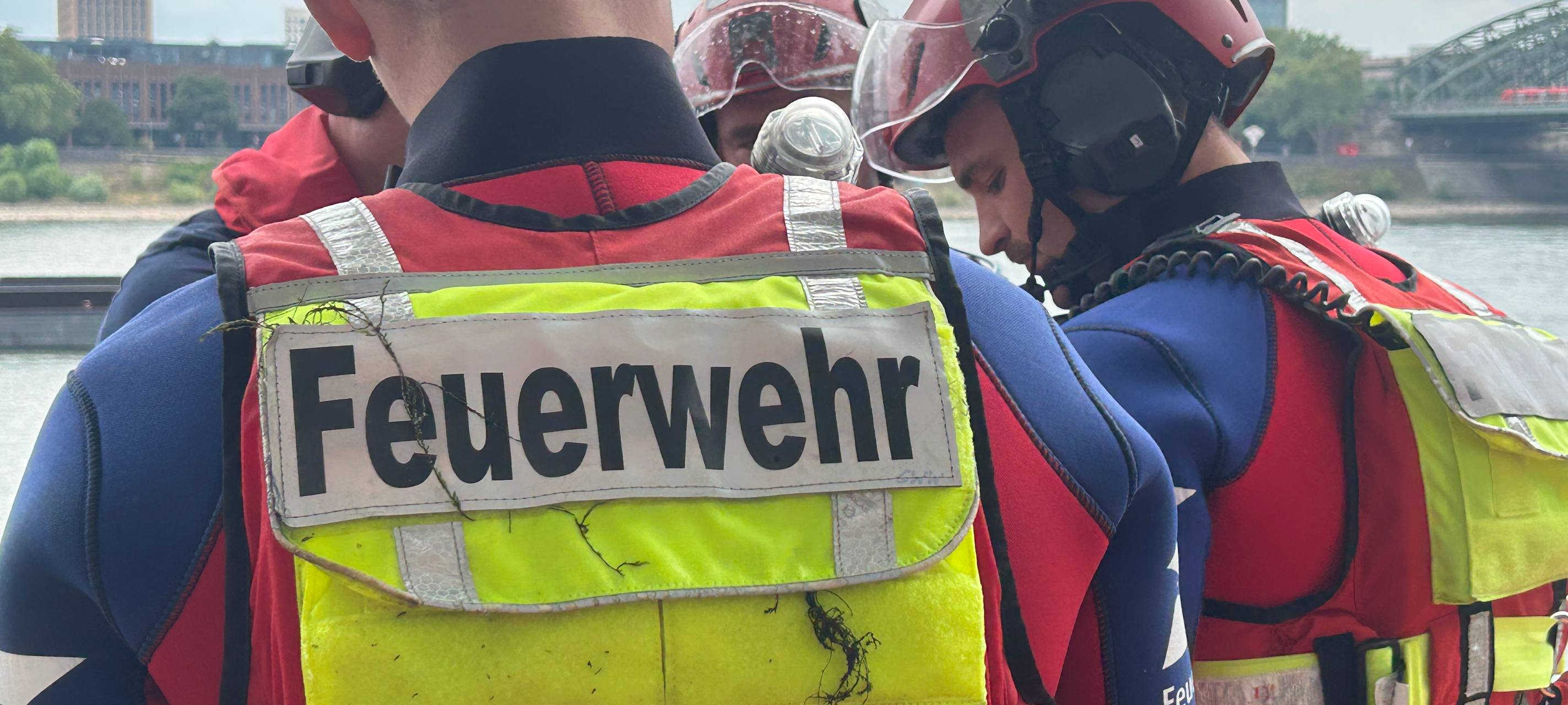 Rettungsübung am Rhein