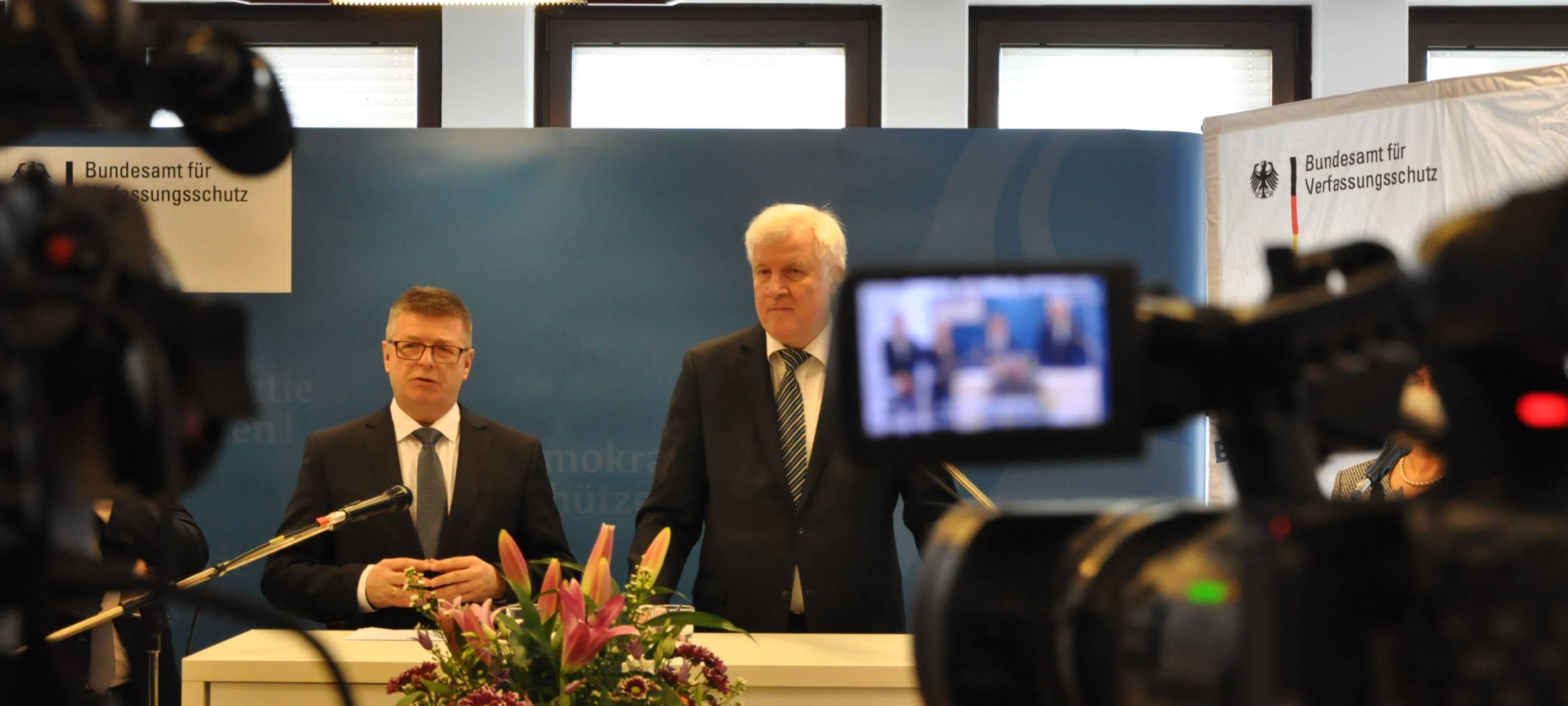 Seehofer besucht Terror-Abwehrzentrum
