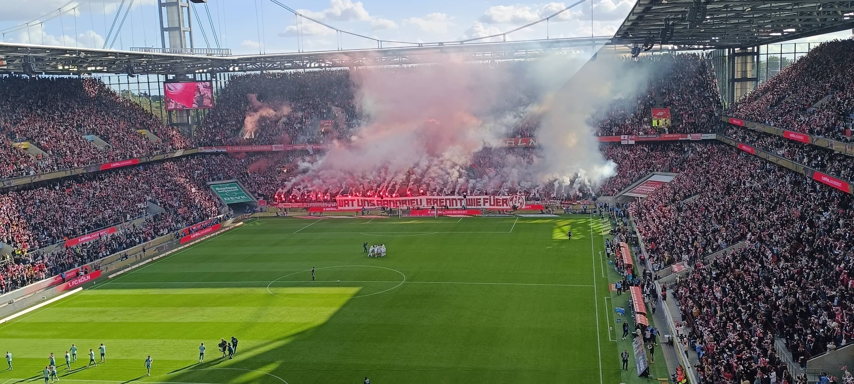 Schwere Ausschreitungen bei Derby - sechs Verletzte
