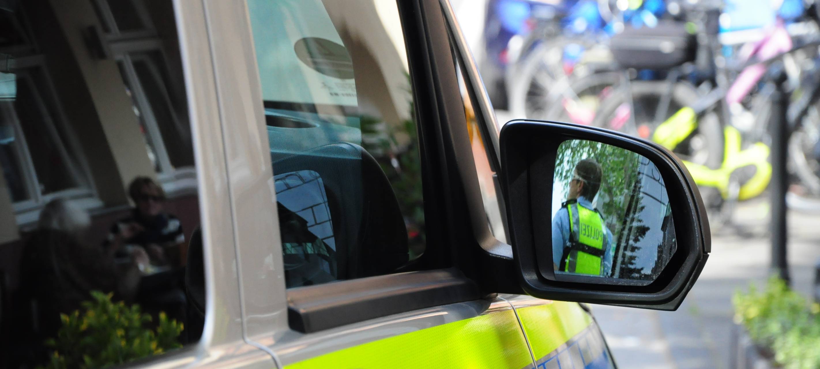 Teststation mit Feuerlöscher zerstört – Polizei sucht Hinweise