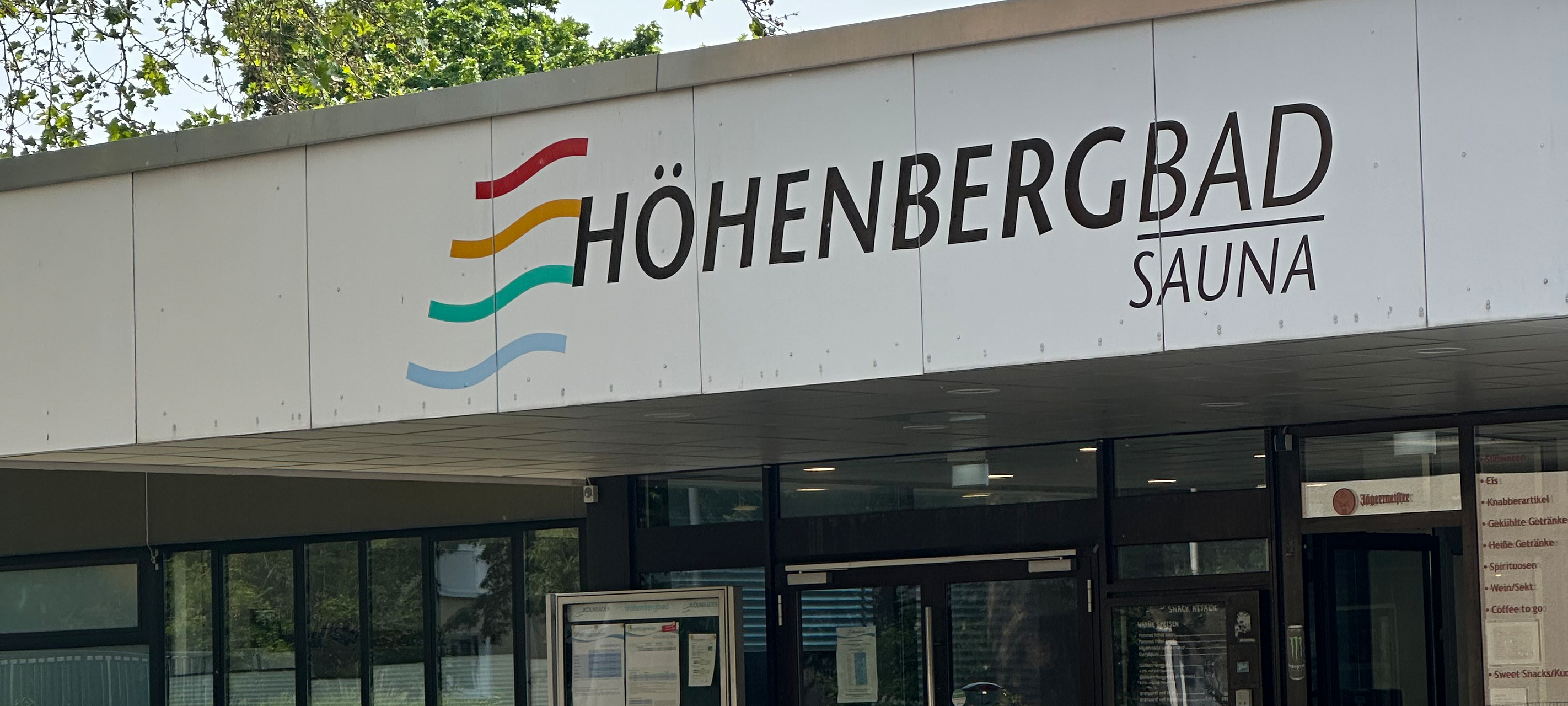 Spendable Kölnerin ermöglicht Kindern Schwimmbadbesuch
